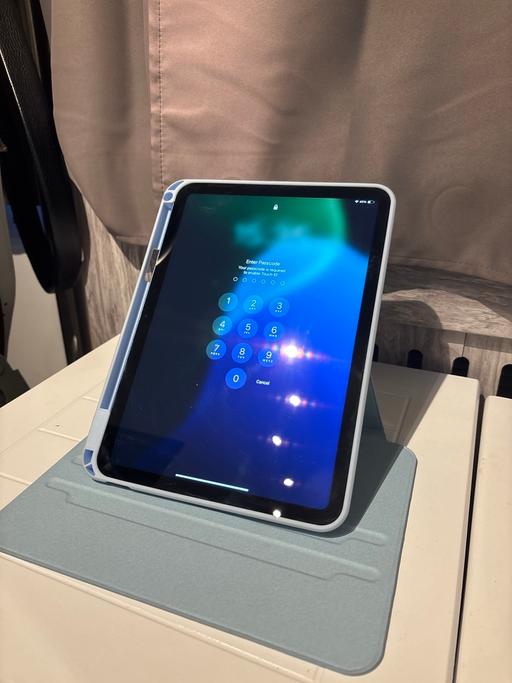 Buy & Sell Edgbaston Birmingham - Photos for iPad 11” A16 256GB WiFi Blue