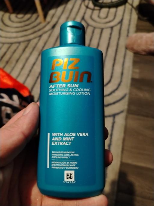 Buy & Sell Oldbury Sandwell - Photos for pizz buin after sun lotion