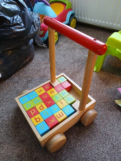 Buy & Sell Woodside South East London - Photos for Wooden Walker with bricks