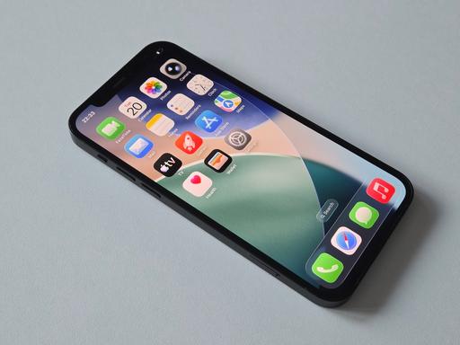 Buy & Sell Wakefield Wakefield - Photos for iPhone 12