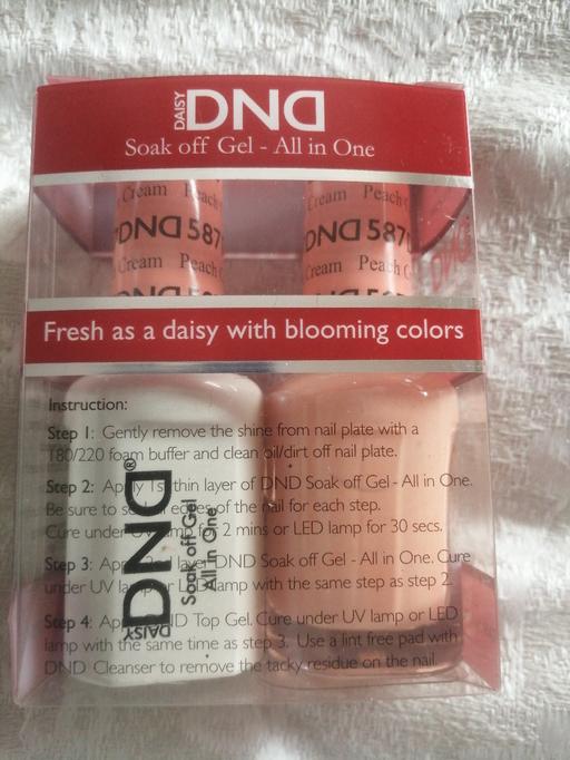 Buy & Sell Heath Town Wolverhampton - Photos for New Daisy DND peach cream duo