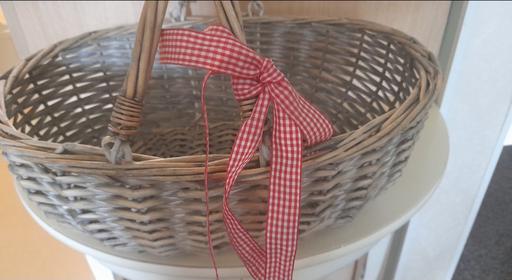 Buy & Sell Beeston Broxtowe - Photos for Wicker Basket )