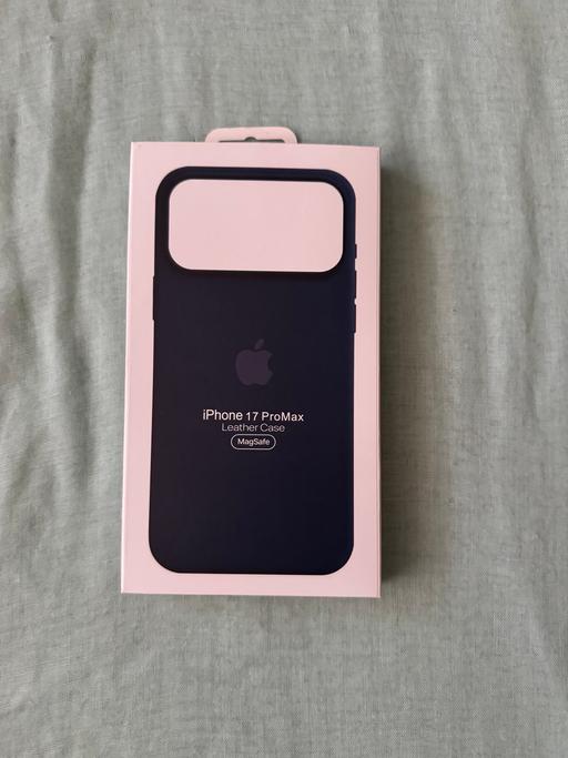 Buy & Sell Tinsley Sheffield - Photos for iPhone 17 Pro Max leather MagSafe Case