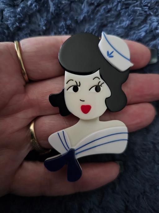 Buy & Sell Pilsley North East Derbyshire - Photos for brooch large acrylic