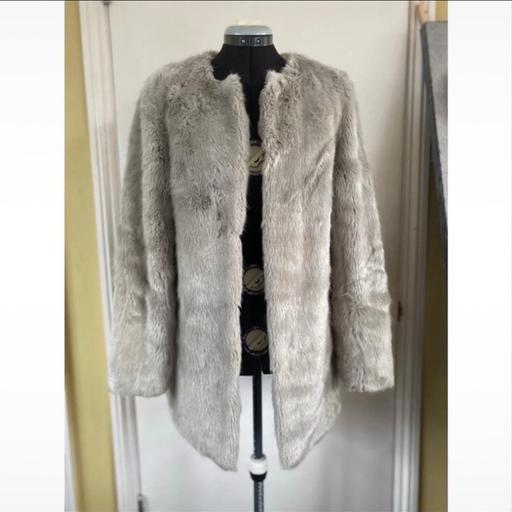 Buy & Sell Streatham South West London - Photos for Grey faux fur coat