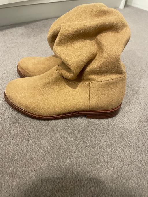 Buy & Sell Southall Ealing - Photos for Kids Brown Suede Boots