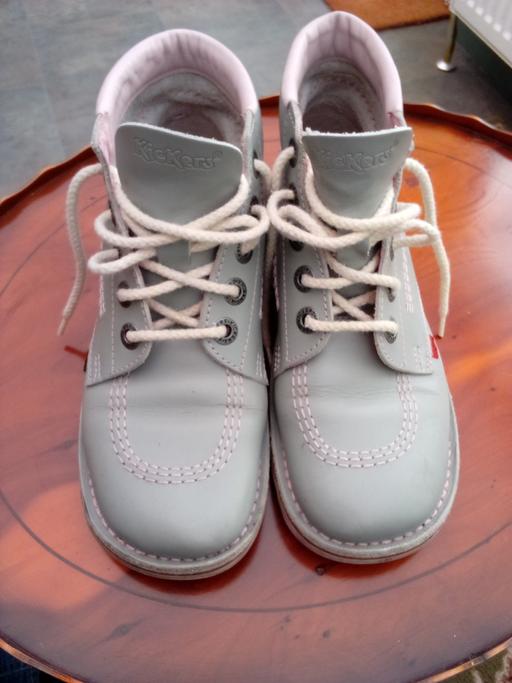 Buy & Sell Leagrave Luton - Photos for Ladies Kickers (LU33BY)