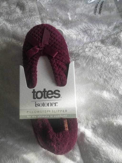 Buy & Sell Moseley Village Wolverhampton - Photos for New Totes isotoner ladies slippers RRP £18