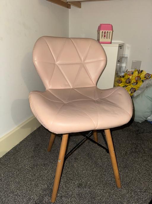 Buy & Sell Chandler`s Ford Eastleigh - Photos for Pink dressing table chair