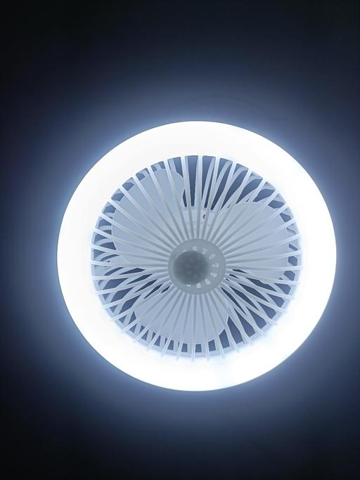 Buy & Sell Binley Coventry - Photos for 3 x LED bulbs with built in fan