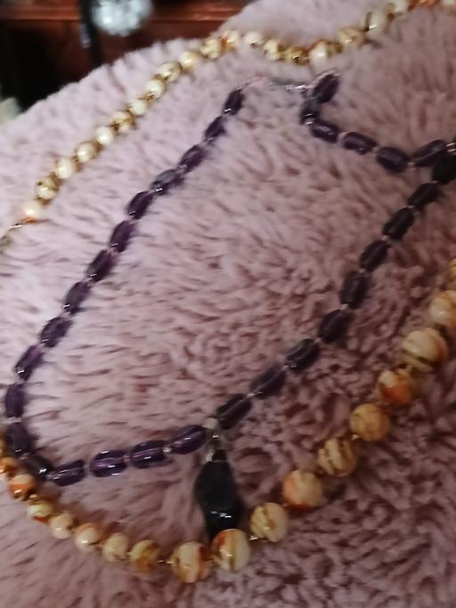 Buy & Sell Netherton Dudley - Photos for 3 retro necklaces