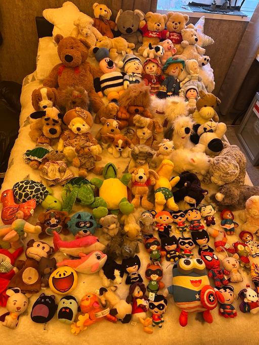 Buy & Sell Fallings Park Wolverhampton - Photos for Huge bundle of cuddly toys