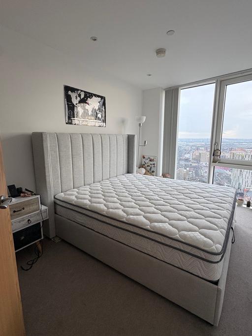 Buy & Sell Poplar East London - Photos for Super King size ottoman storage bed Dreams
