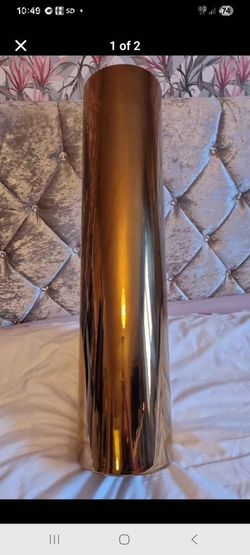 Buy & Sell Addington Village Station South East London - Photos for very large floor mirror effect vase £20
