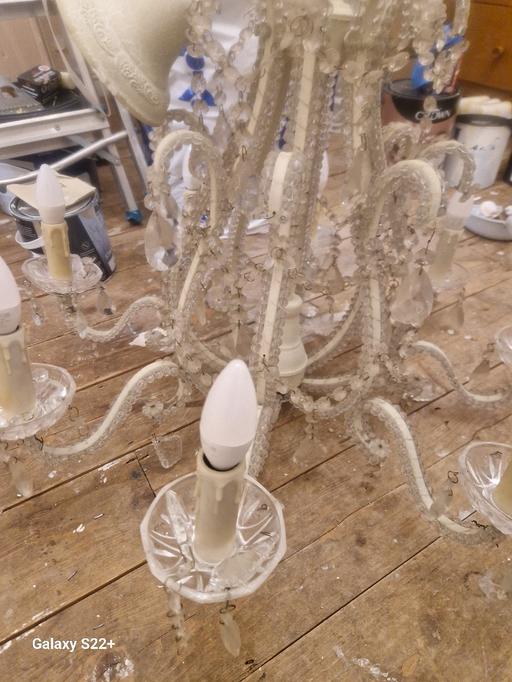 Buy & Sell Upper Holloway North London - Photos for shabby chic chandelier