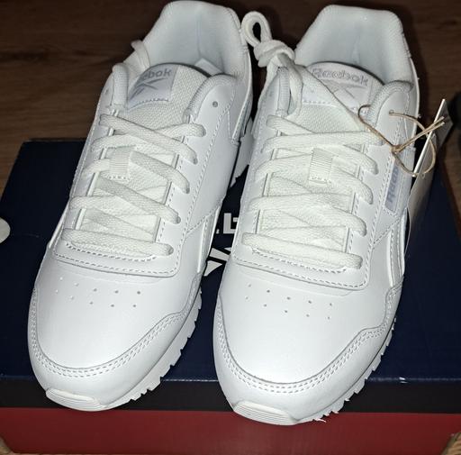 Buy & Sell - Photos for Reebok trainer's size 3.5