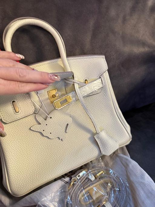 Buy & Sell Croydon Croydon - Photos for Small Hermes bag