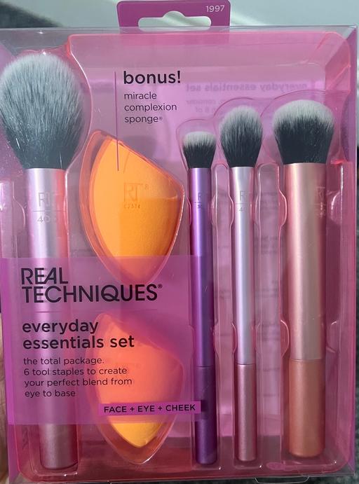 Buy & Sell Willenhall Walsall - Photos for Real Techniques makeup brushes