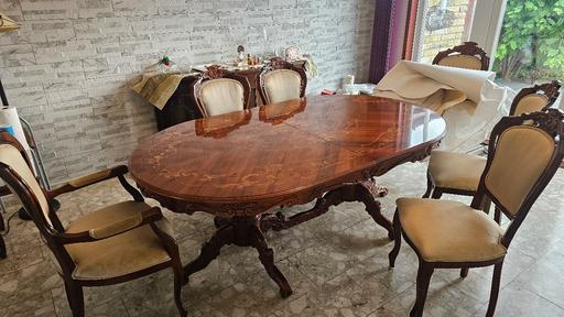Buy & Sell Hoddesdon Broxbourne - Photos for Solid wood extentable table with 6 chairs