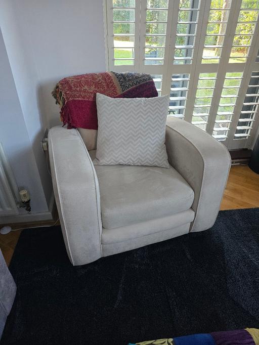 Buy & Sell Ravenscourt Park Station Hammersmith and Fulham - Photos for Furniture village single seat