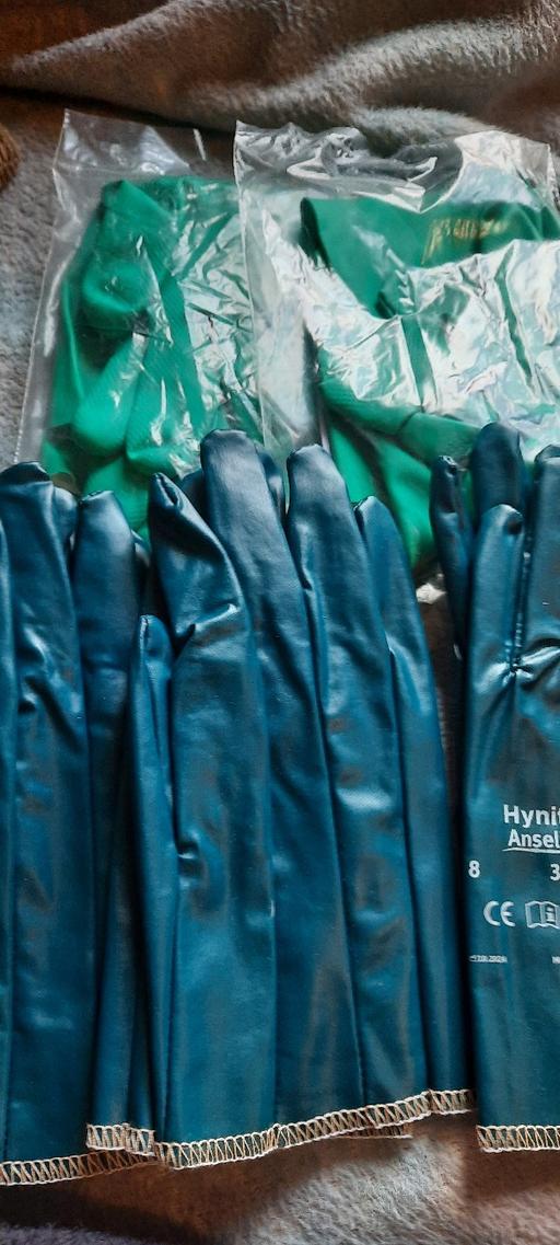 Buy & Sell Leagrave Luton - Photos for 5 pairs of gloves