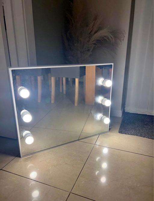 Buy & Sell West Derby Liverpool - Photos for Vanity mirror with lights