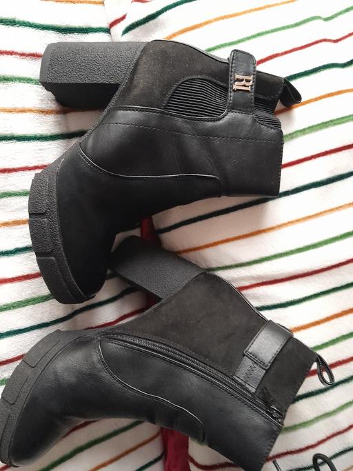 Buy & Sell Quarry Bank Dudley - Photos for River island boots size 8