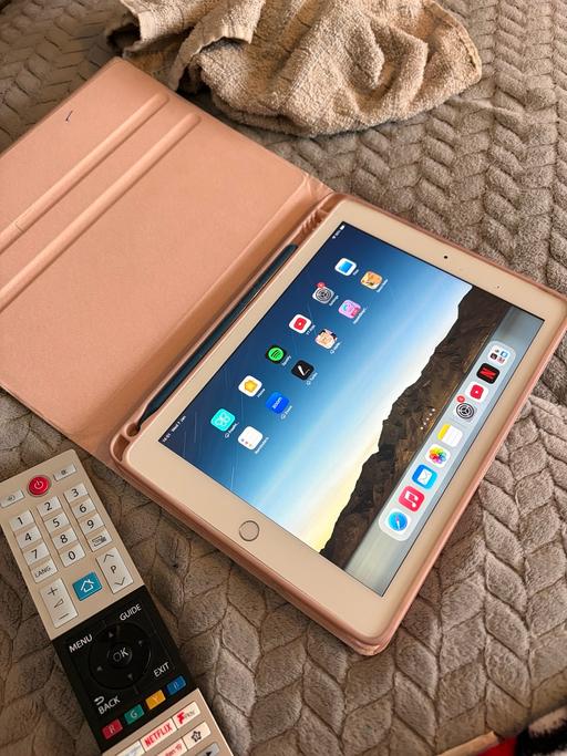 Buy & Sell Bromsgrove Worcestershire - Photos for iPad 6th generation