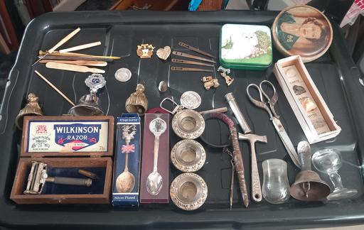 Buy & Sell Thatto Heath Saint Helens - Photos for box of antiques & collectables