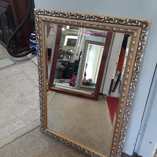 Buy & Sell Saint Pauls Trading Estate Tameside - Photos for Lovely ornate bevelled edged wall mirror