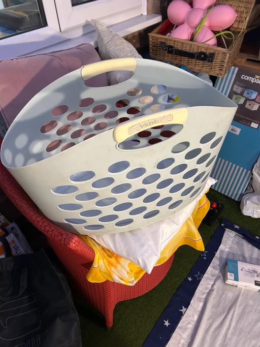 Buy & Sell Quinton Birmingham - Photos for Laundry carrier
