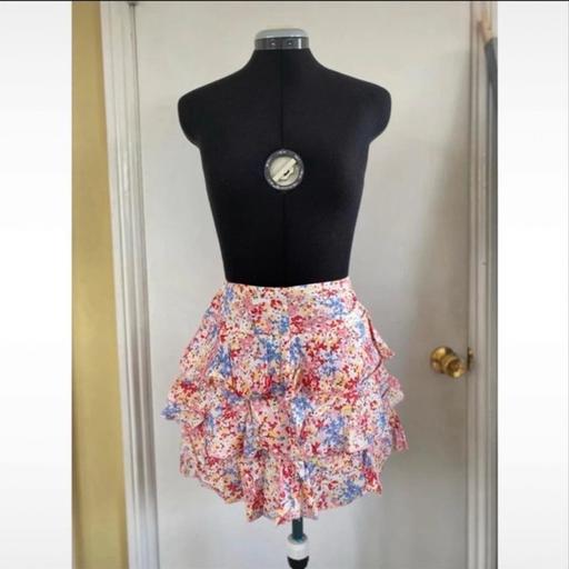 Buy & Sell Streatham South West London - Photos for Pink skirt with multicolour flowers