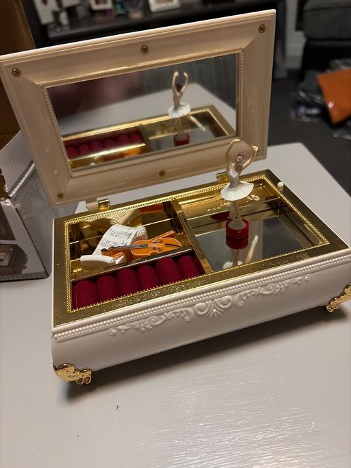 Buy & Sell Duckmanton Chesterfield - Photos for Music jewellery box