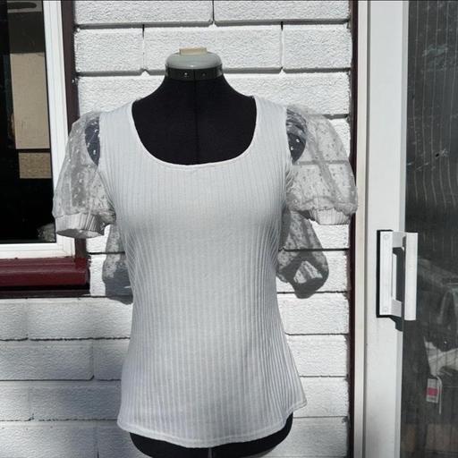 Buy & Sell Streatham South West London - Photos for Quiz white ribble T-shirt with organza sleeve