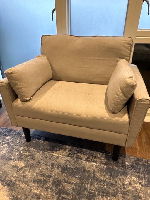 Buy & Sell Merton South West London - Photos for Arm chair in good condition