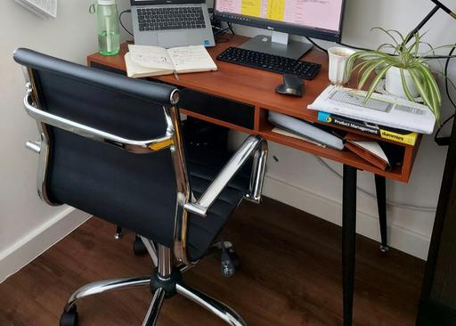 Buy & Sell Worsley Salford - Photos for Desk & Chair