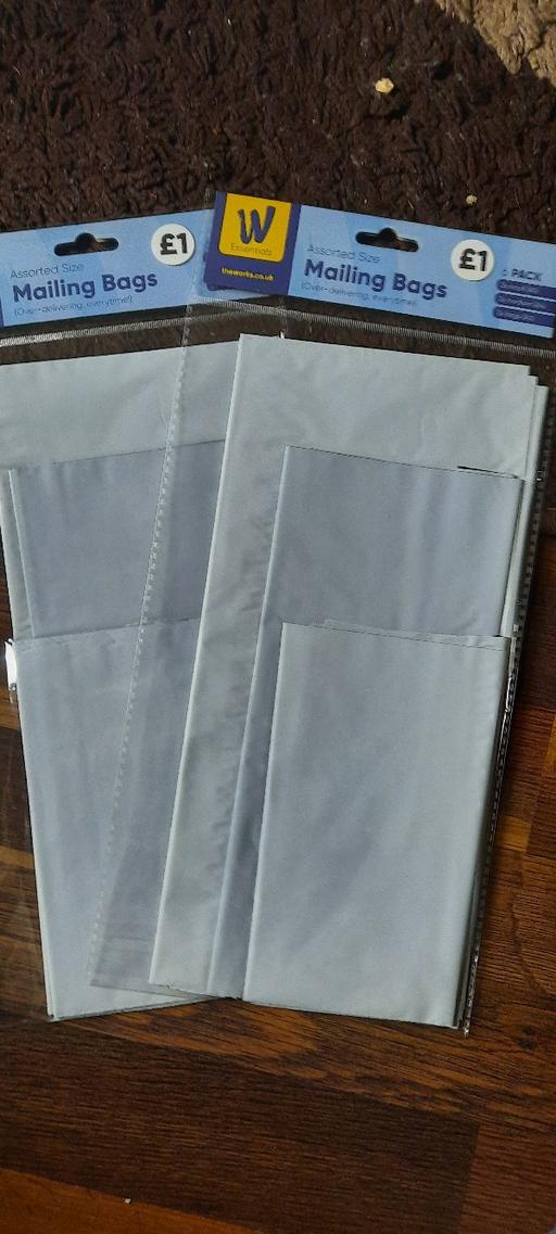 training Leagrave Luton - Photos for 2 packs mailing bags