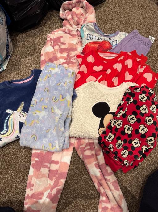 Buy & Sell New Eltham South East London - Photos for Girls onesie and pyjamas bundle 7-8 years