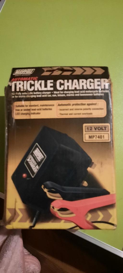 Vehicles Leagrave Luton - Photos for trickle charger