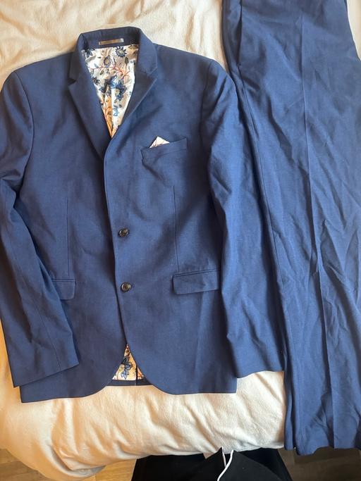 Buy & Sell Loxford East London - Photos for Mens suits