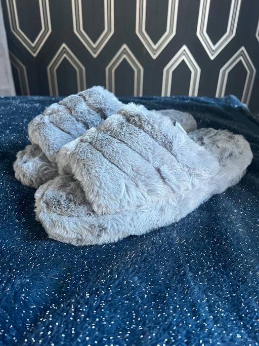 Buy & Sell Downswood Maidstone - Photos for Ladies Ugg Slippers