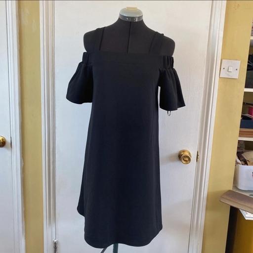 Buy & Sell Streatham South West London - Photos for Black smart wear dress off the shoulder