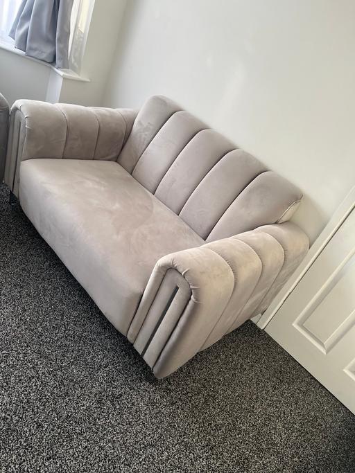 Buy & Sell Birchills Walsall - Photos for 2 seater sofa (LIKE NEW)