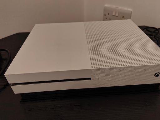 Buy & Sell Greengates Bradford - Photos for Xbox One S - No controller - 1TB