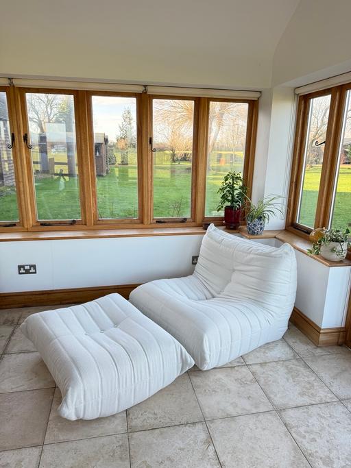 Buy & Sell Piddington Cherwell - Photos for Chair and Ottoman (Togo Mid Century Style)