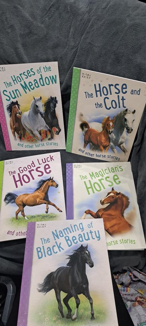 Buy & Sell Four Oaks Birmingham - Photos for Miles Kelly Books x5