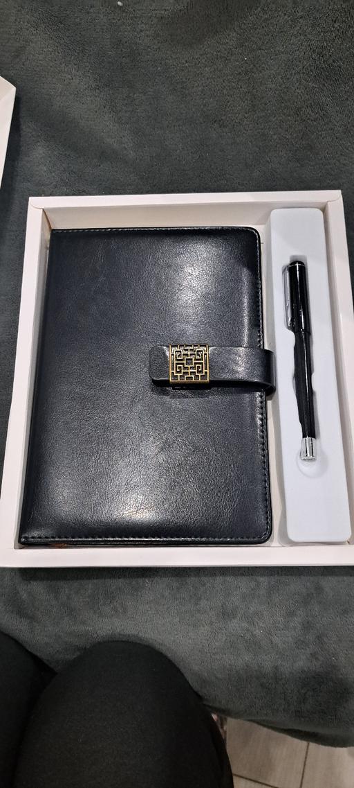 Buy & Sell Sutton Coldfield Birmingham - Photos for Personal Diary and Pen set