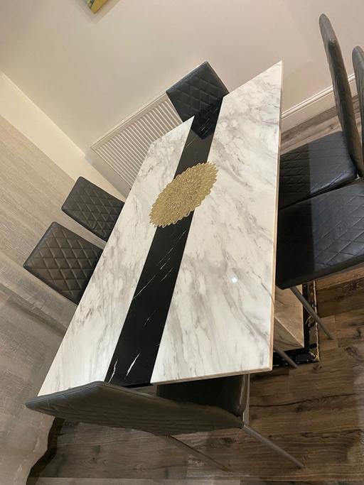 Buy & Sell Rayners Lane North West London - Photos for Dinner table with 6 chairs