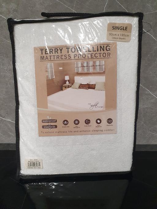 Buy & Sell Oxley Wolverhampton - Photos for New mattress protector