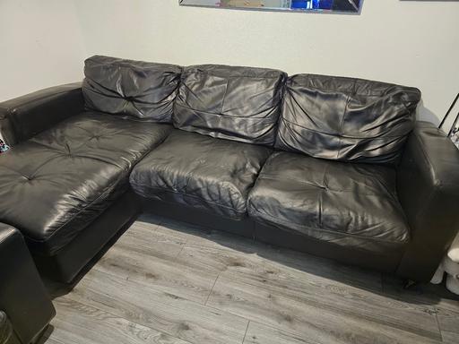 Buy & Sell Edmonton North London - Photos for Black Leather Sofa with Chaise storage